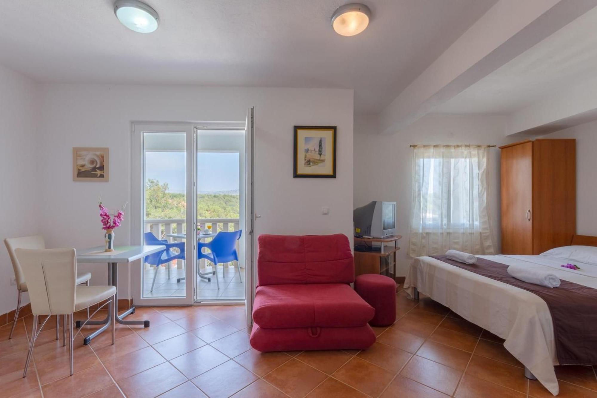 Apartments Simic Milna  Zewnętrze zdjęcie